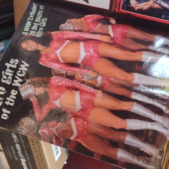 WWW 3 Disc Ladder Match DVD Set with Bonus WoW Mag - Picture 2 of 3